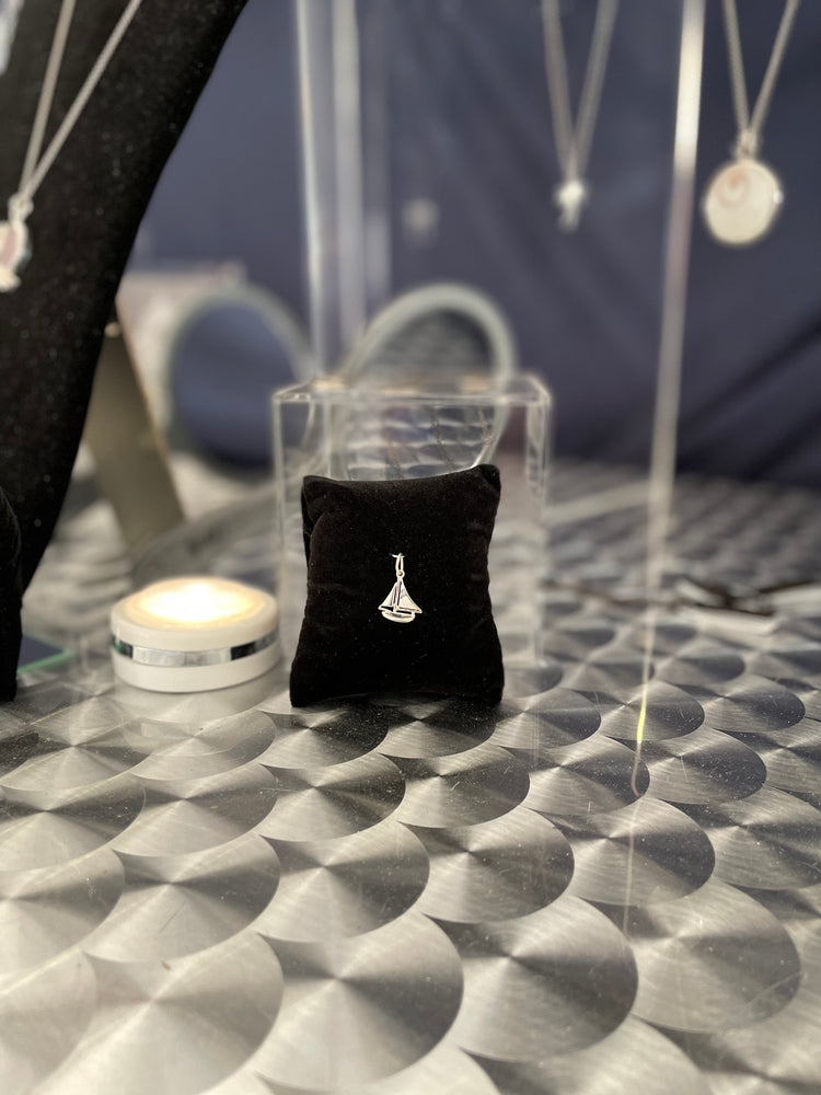 
            
                Load image into Gallery viewer, Mini Sailboat Pendant
            
        